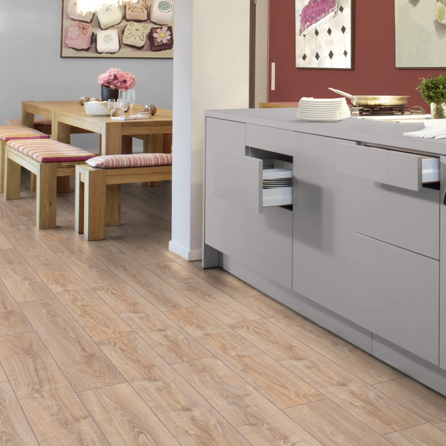 Whitewashed Oak - Exquisite 8mm Laminate Flooring (54182) 6 Whitewashed Oak - Exquisite 8mm Laminate Flooring (54182) - Image 6