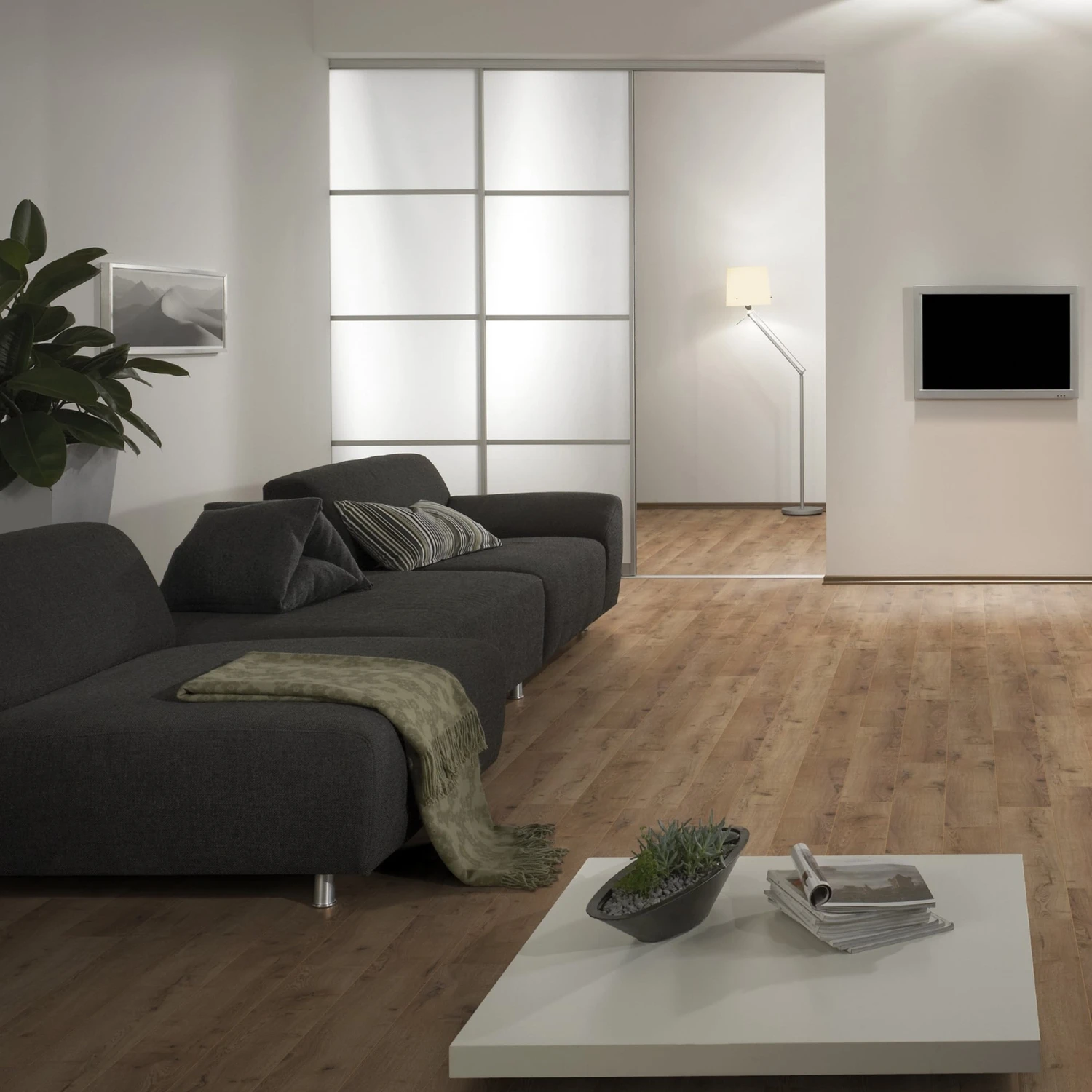 Dezent Oak - Amazone 10mm Laminate Flooring (54212) 9 Dezent Oak - Amazone 10mm Laminate Flooring (54212) - Image 9