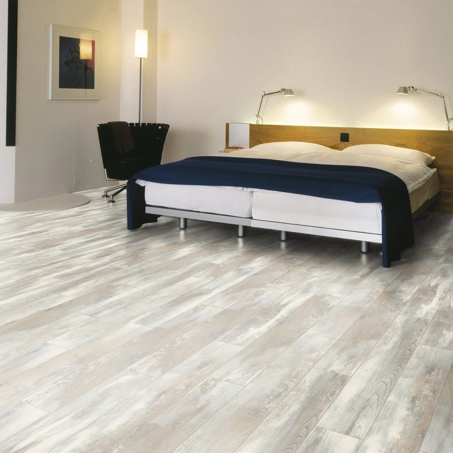 Hella Oak - Amazone 10mm Laminate Flooring (54217) 4 Hella Oak - Amazone 10mm Laminate Flooring (54217) - Image 4