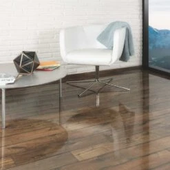 Posino Oak - Easy Touch 8mm High Gloss Laminate Flooring (77289)