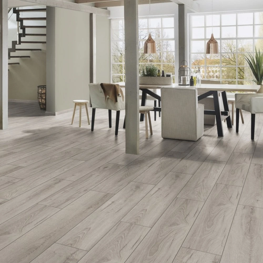 Longbow Oak - Supernatural Classic 8mm Embossed Laminate Flooring (108459) 5 Longbow Oak - Supernatural Classic 8mm Embossed Laminate Flooring (108459) - Image 5