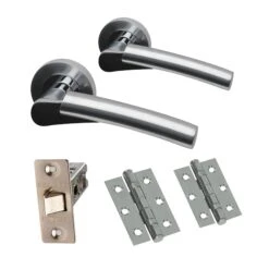 Ruby Lever Handle On Round Rose Handle Set- Black Nickel (107828)