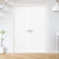 White Internal Moulded Textured Lifestyle Farley FD30 Fire Door (89277) -Oak Door Store 1709138487 55943800