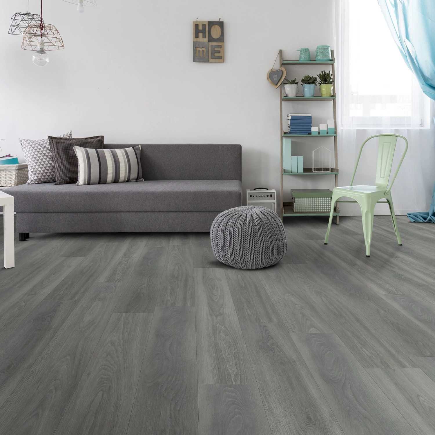 Silver Grey Oak - Comfort Luxe 12mm Laminate Flooring (122134) 1 Silver Grey Oak - Comfort Luxe 12mm Laminate Flooring (122134)