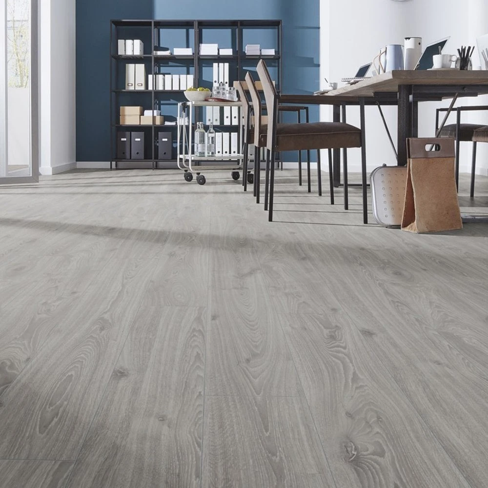 Timeless Grey Oak - Robusto Villa 12mm Laminate Flooring (84818) 3 Timeless Grey Oak - Robusto Villa 12mm Laminate Flooring (84818) - Image 3