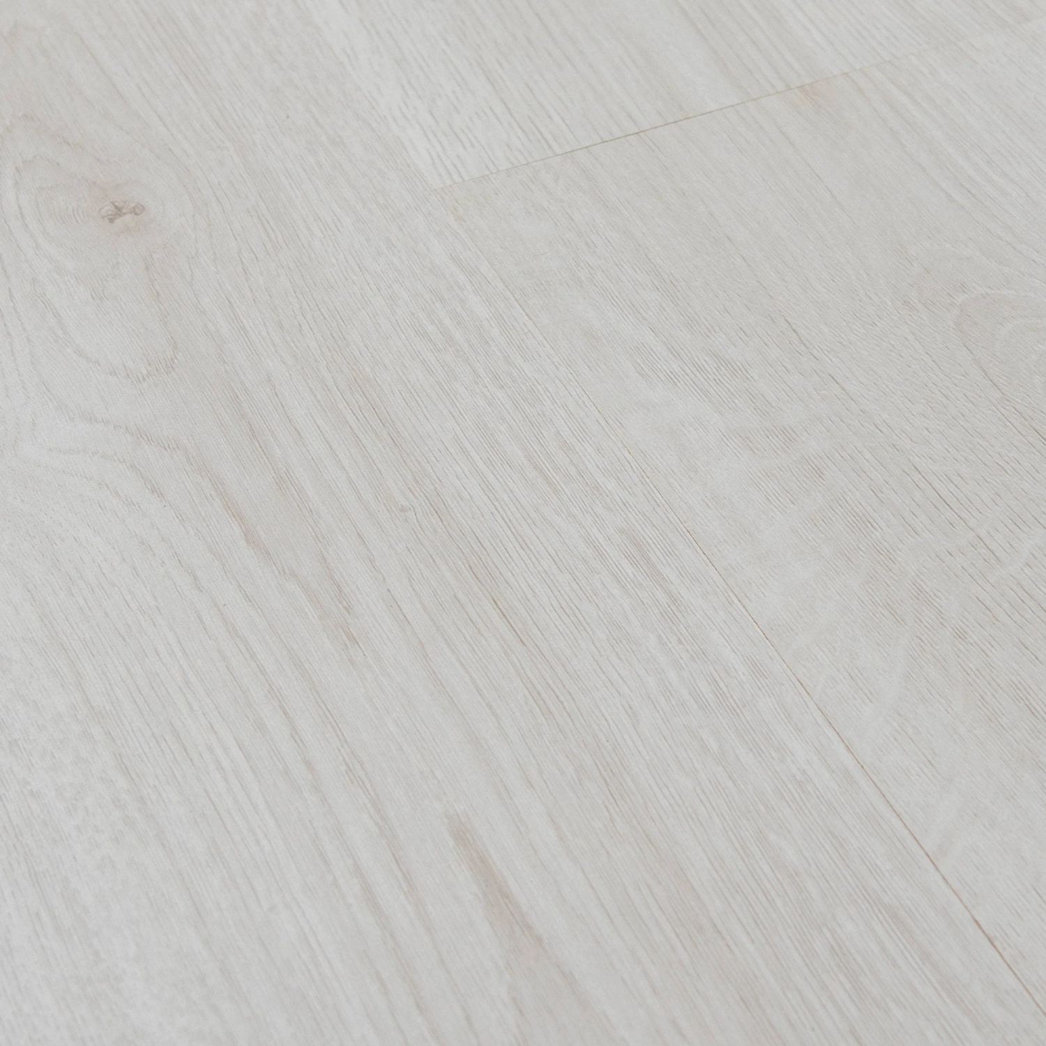 Trend Oak White - Basic 6mm Laminate Flooring (107818) 4 Trend Oak White - Basic 6mm Laminate Flooring (107818) - Image 4