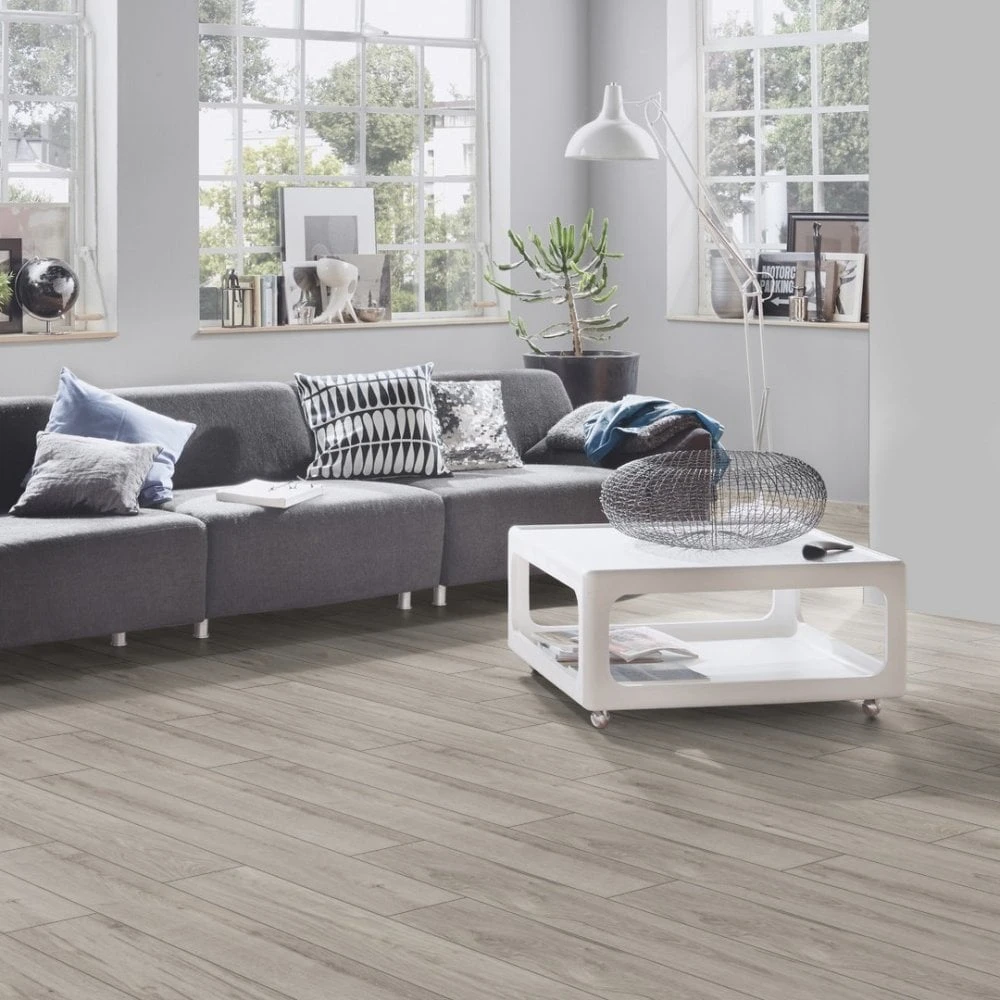 Longbow Oak - Supernatural Classic 8mm Embossed Laminate Flooring (122562) 8 Longbow Oak - Supernatural Classic 8mm Embossed Laminate Flooring (122562) - Image 8
