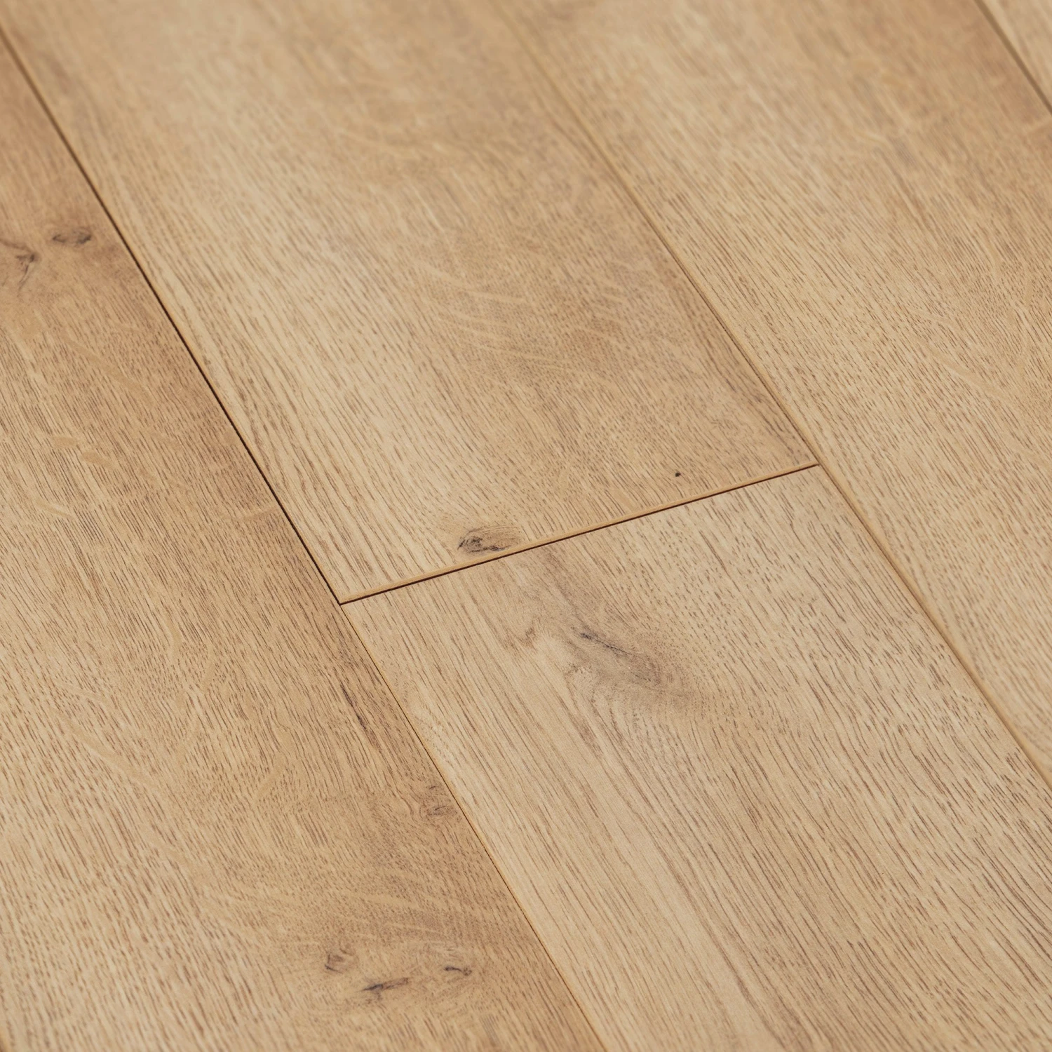 Dezent Oak - Amazone 10mm Laminate Flooring (54212) 6 Dezent Oak - Amazone 10mm Laminate Flooring (54212) - Image 6
