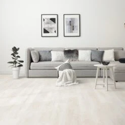 Aspen Oak - Supernatural Classic 8mm Laminate Flooring (122559)