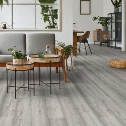 Dartmoor Oak - Vario Supernatural 8mm Laminate Flooring (122551)