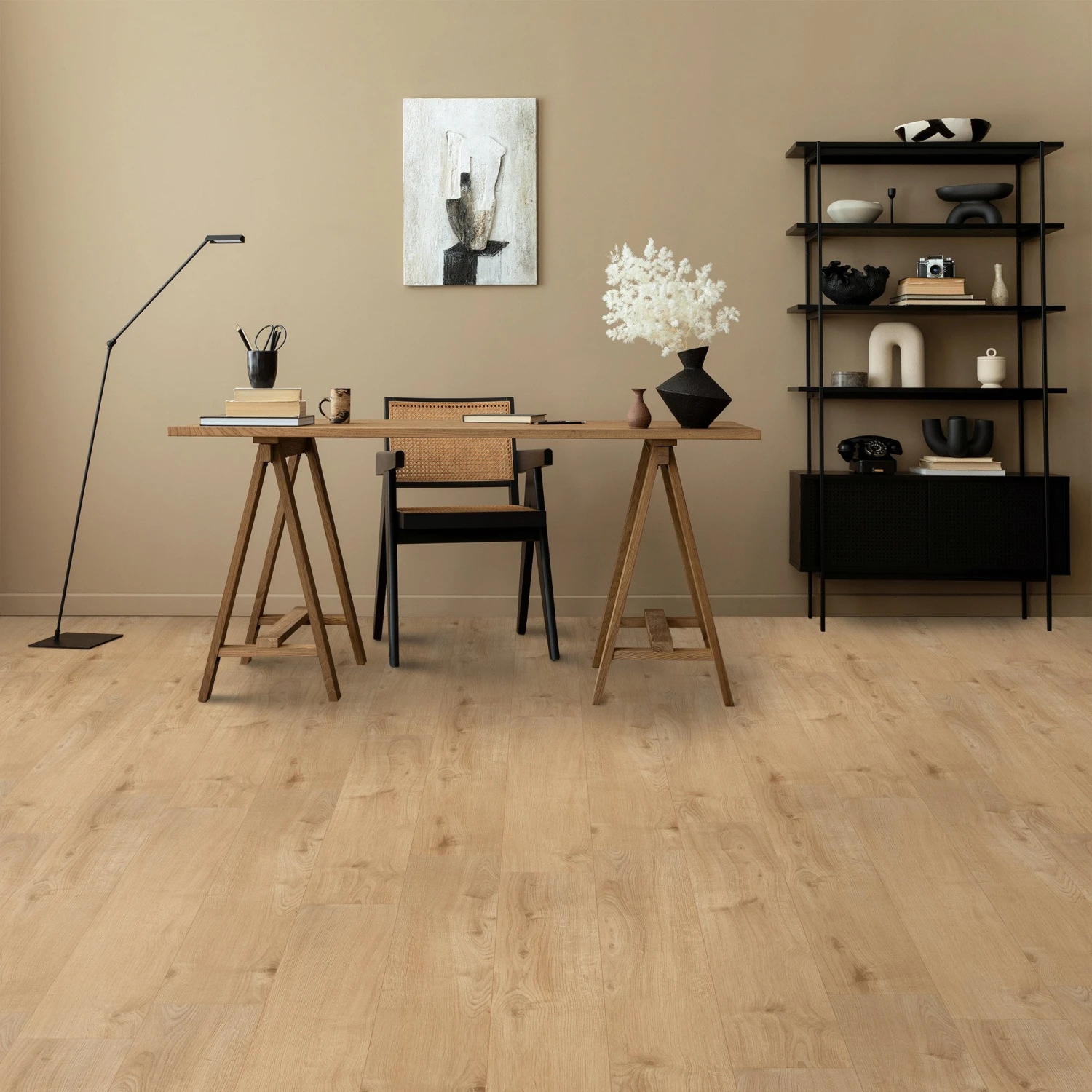 Sherwood Oak - Vario Supernatural 8mm Laminate Flooring (122556) 3 Sherwood Oak - Vario Supernatural 8mm Laminate Flooring (122556) - Image 3