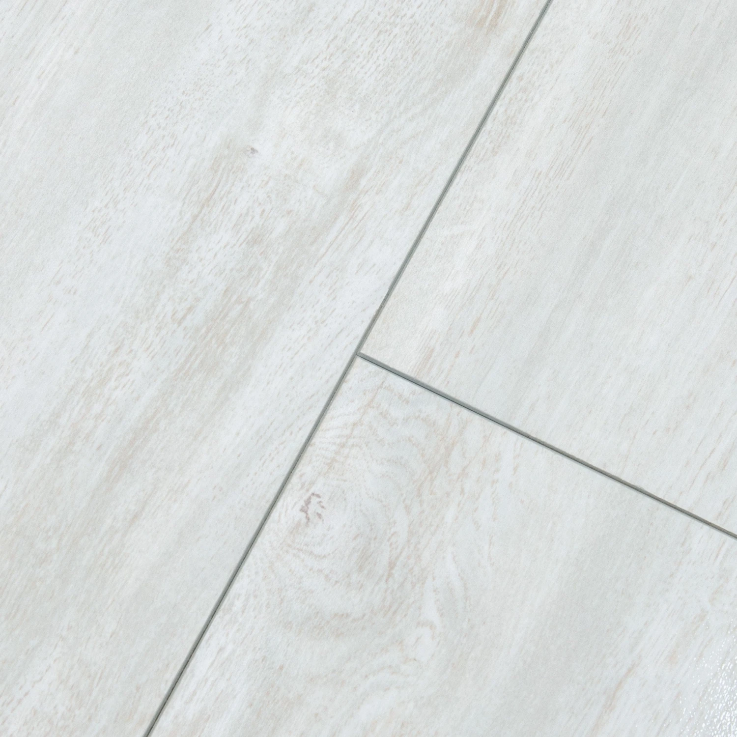 County Oak - Lustre 8mm High Gloss Laminate Flooring (84873) 4 County Oak - Lustre 8mm High Gloss Laminate Flooring (84873) - Image 4