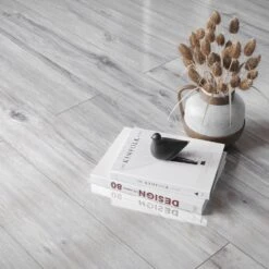 Glacier Oak - Lustre 8mm High Gloss Laminate Flooring (89182) -Oak Door Store 1742228597 07837100