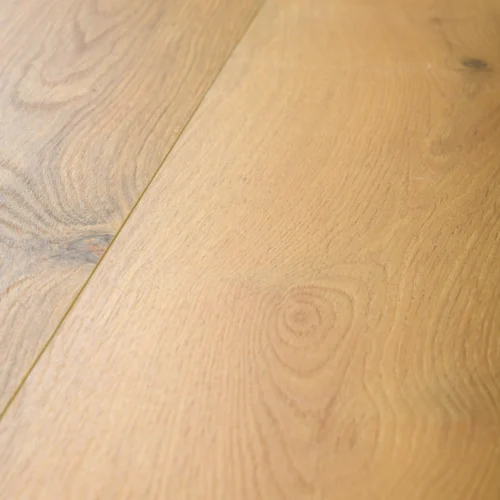 Gyant Warm Natural - Ocean Water Resistant 8mm Laminate Flooring (B4124) 11 Gyant Warm Natural - Ocean Water Resistant 8mm Laminate Flooring (B4124) -Oak Door Store SKU 500001 closeup texture