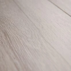 Verdi Oak - 8mm Water Resistant Laminate Flooring (62002339) 10 Verdi Oak - 8mm Water Resistant Laminate Flooring (62002339) -Oak Door Store SKU 500005 closeup