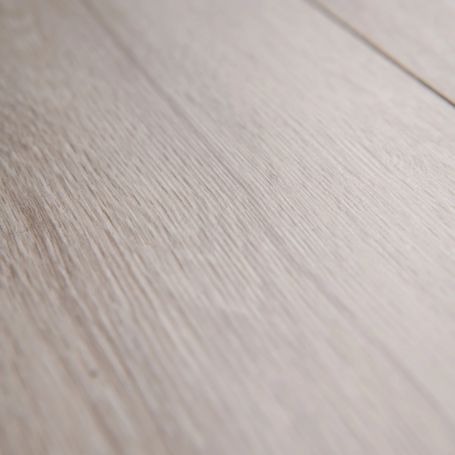 Verdi Oak - 8mm Water Resistant Laminate Flooring (62002339) 5 Verdi Oak - 8mm Water Resistant Laminate Flooring (62002339) - Image 5