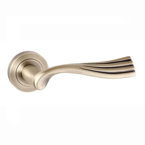 Old English Richmond Lever On Round Rose, Matt Antique Brass (OE110MAB)